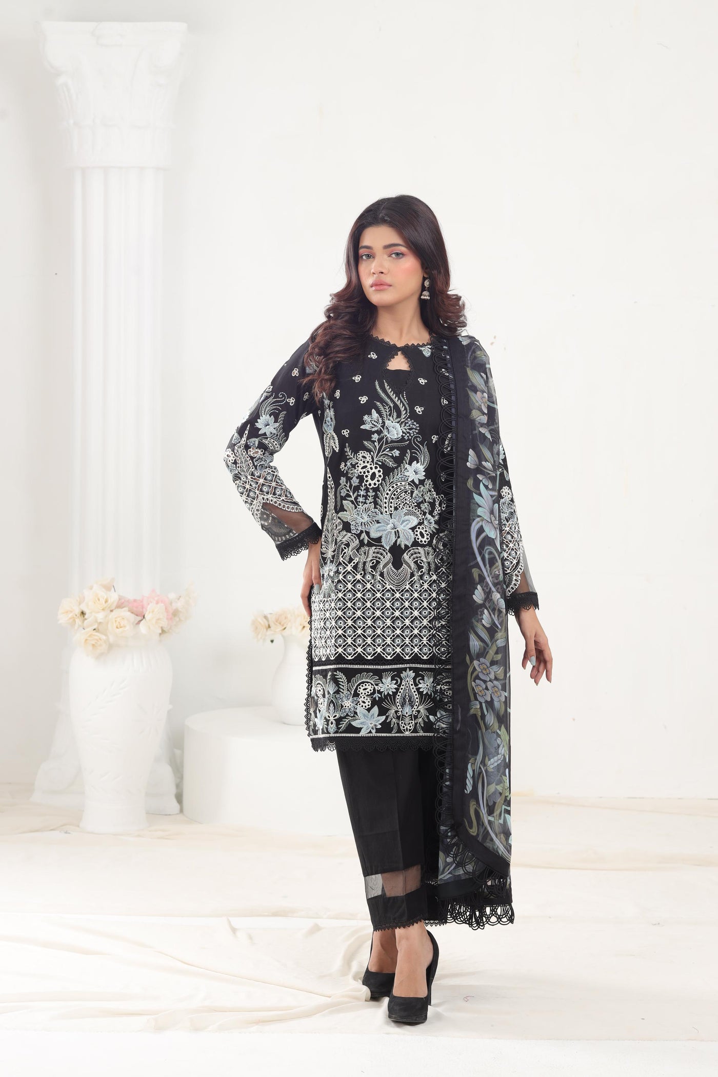 Caviar - Afrozeh Chikankari Lawn Stitched