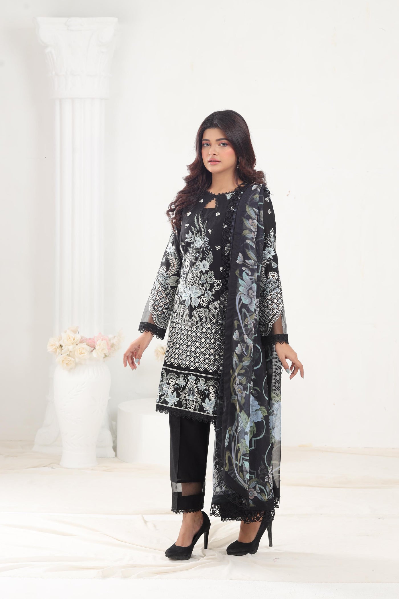 Caviar - Afrozeh Chikankari Lawn Stitched