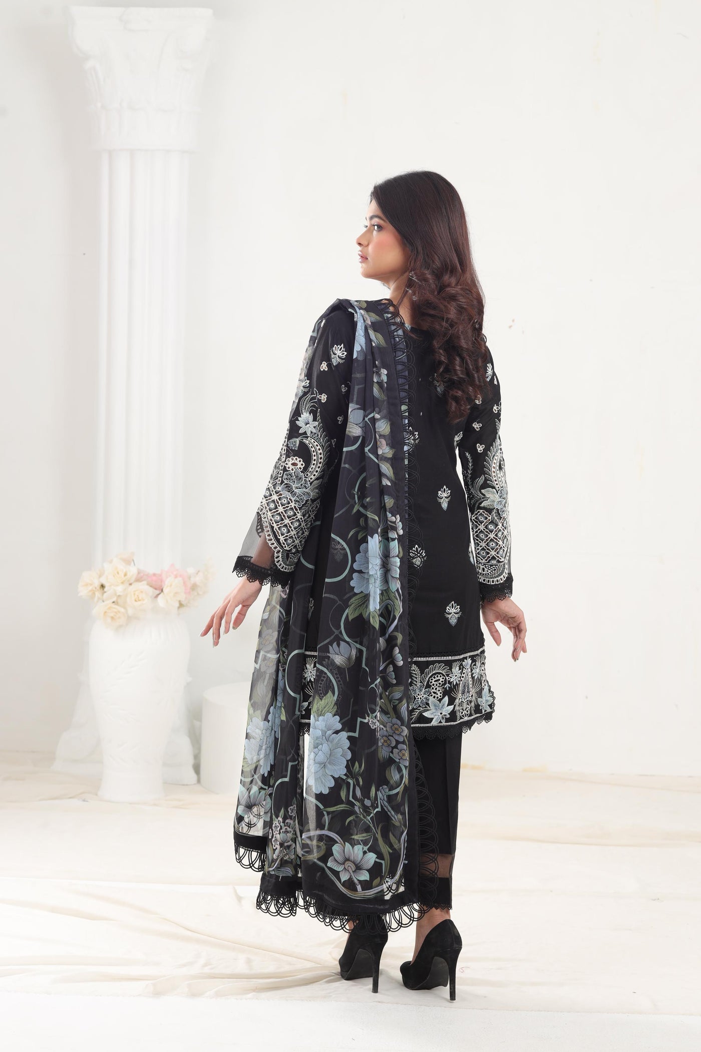 Caviar - Afrozeh Chikankari Lawn Stitched