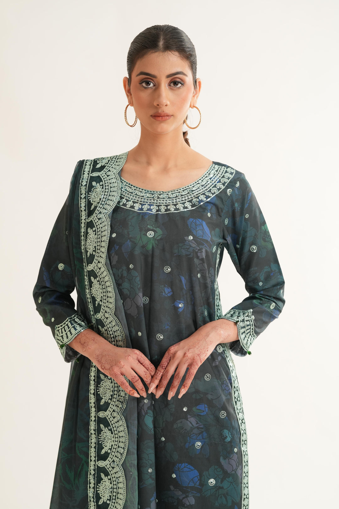 Alora Charm - Farasha Fiorella Formals Stitched