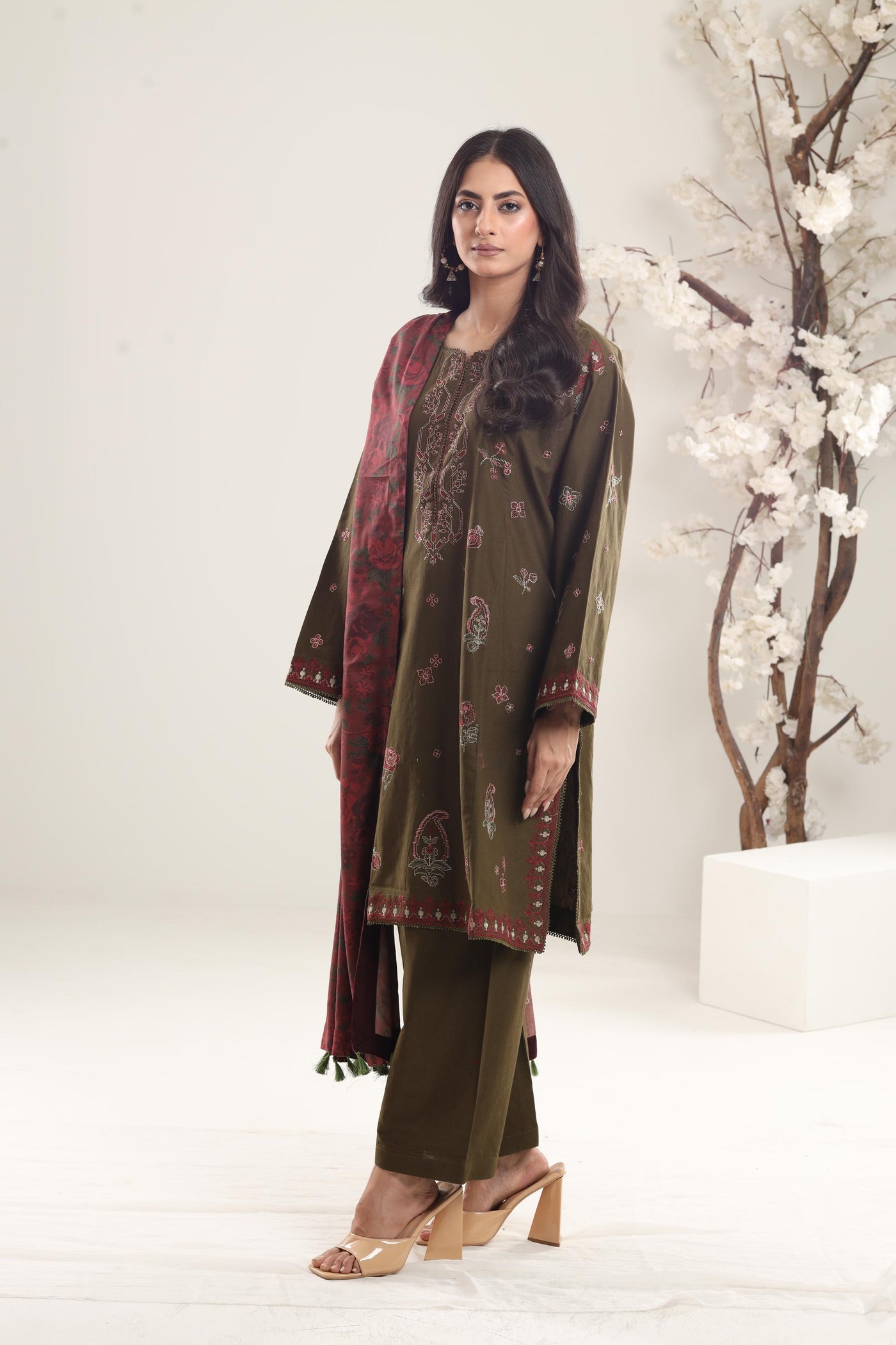 Amethyst-8B - Coco by Zara Shahjahan Winter Stitched