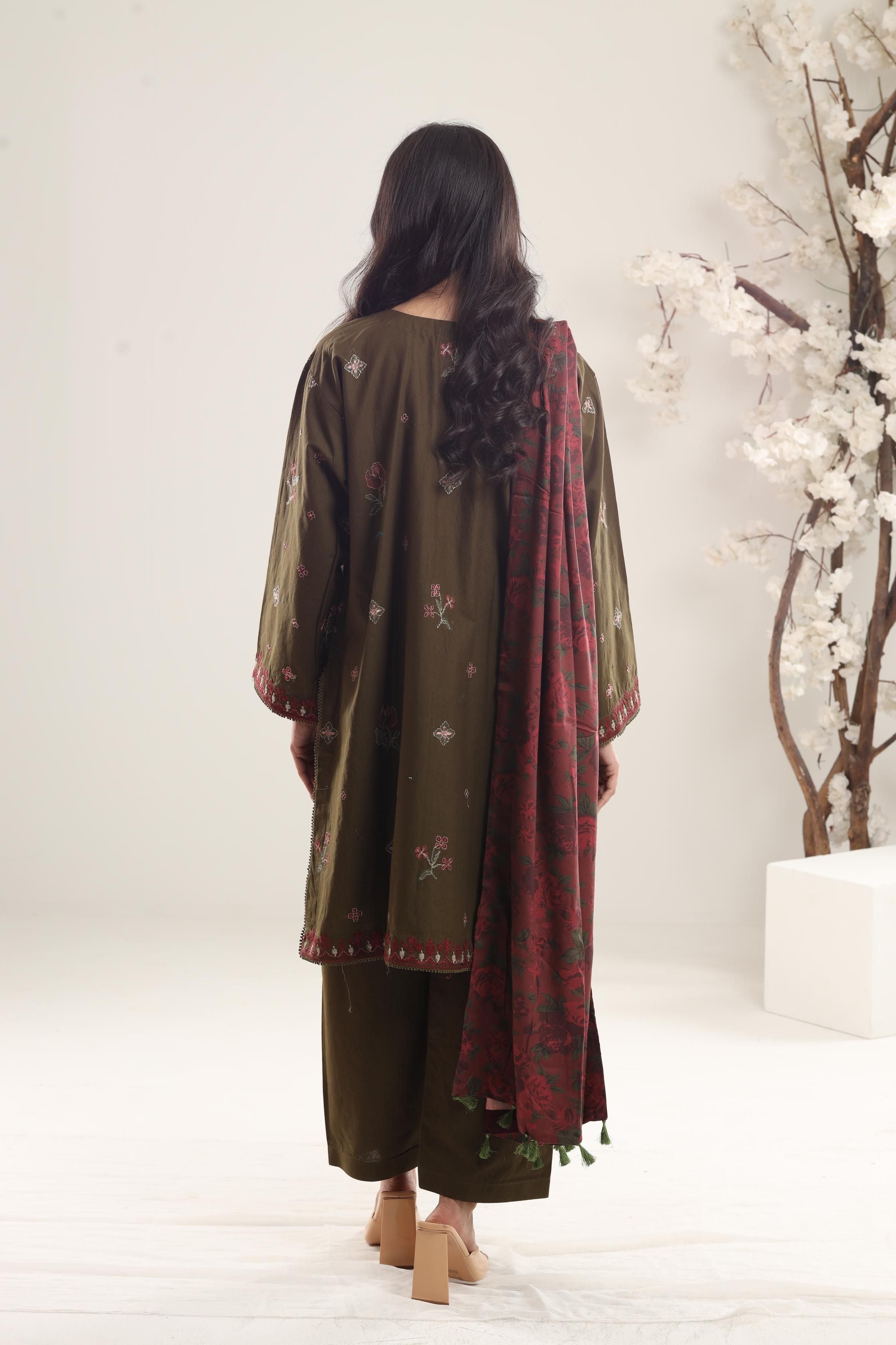 泫染 Amethyst-8B - Coco by Zara Shahjahan Winter Stitched – Janan