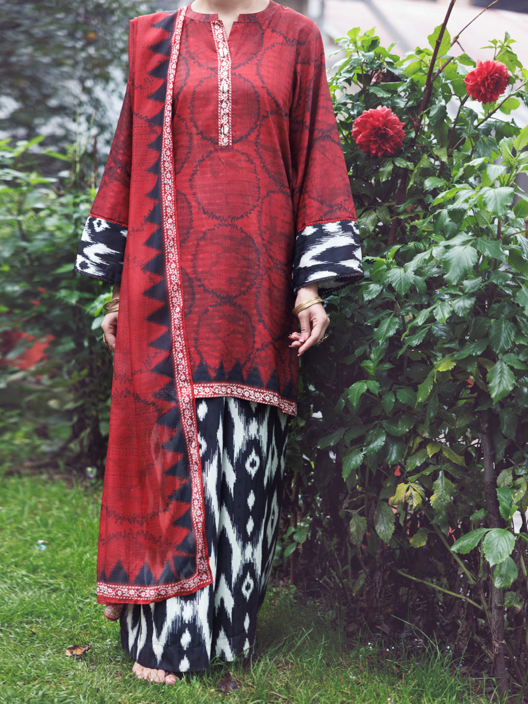 Lino Kara Maroon Stitched Suit - Almirah