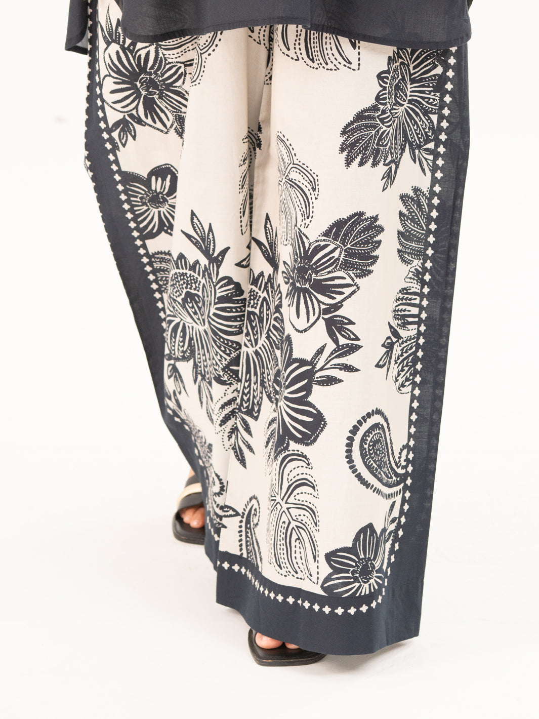 Cotton Lawn Beige Trousers - Almirah