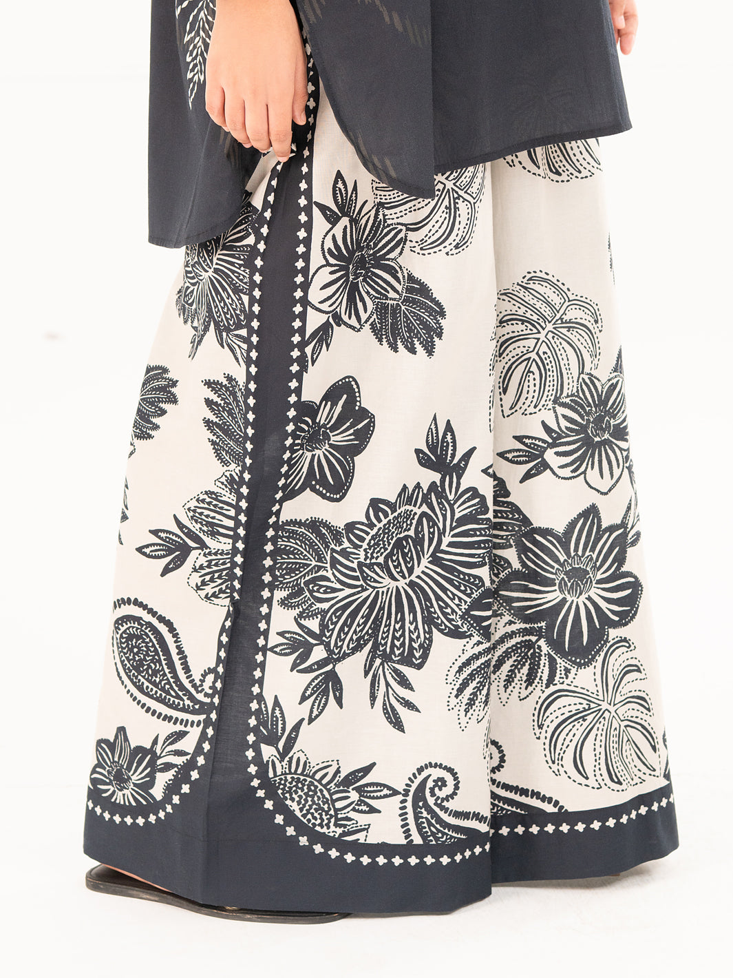 Cotton Lawn Beige Trousers - Almirah