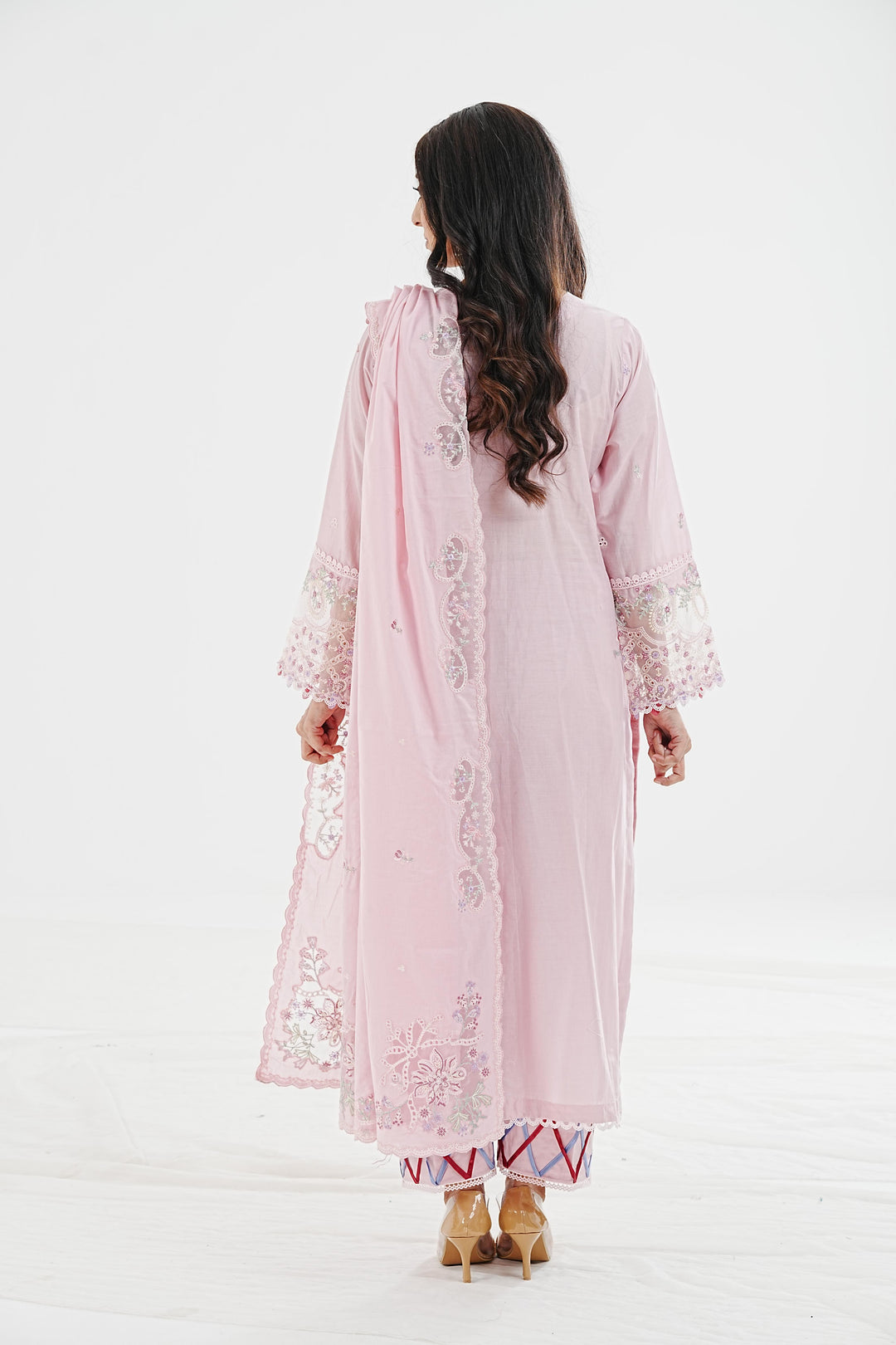 Freja - Qalamkar Qlinekari Lawn Stitched
