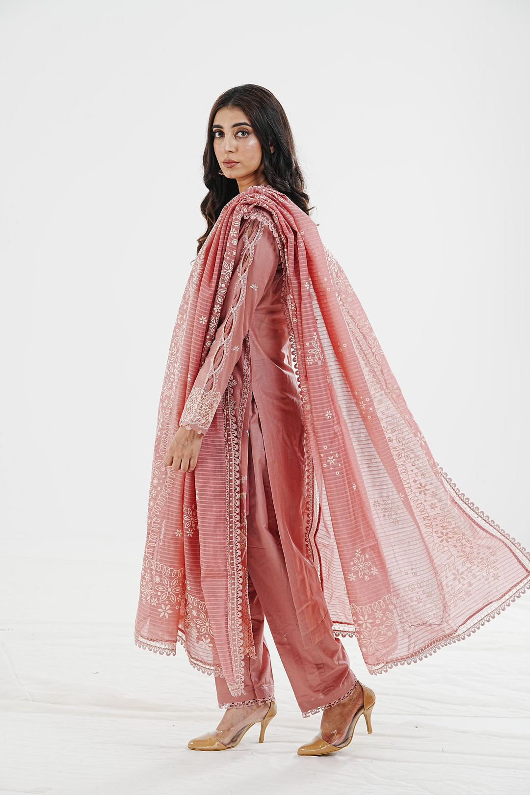 Moya - Qalamkar Qlinekari Lawn Stitched