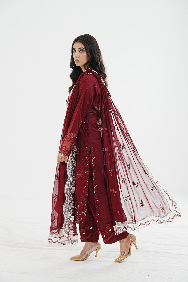 Aila - Qalamkar Qlinekari Lawn Stitched