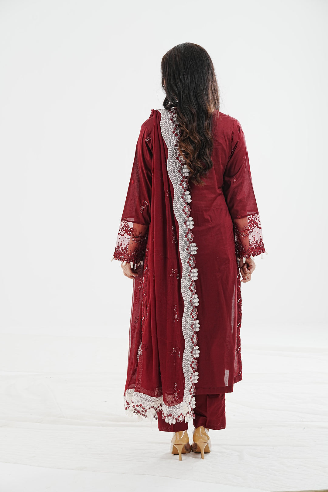 Aila - Qalamkar Qlinekari Lawn Stitched