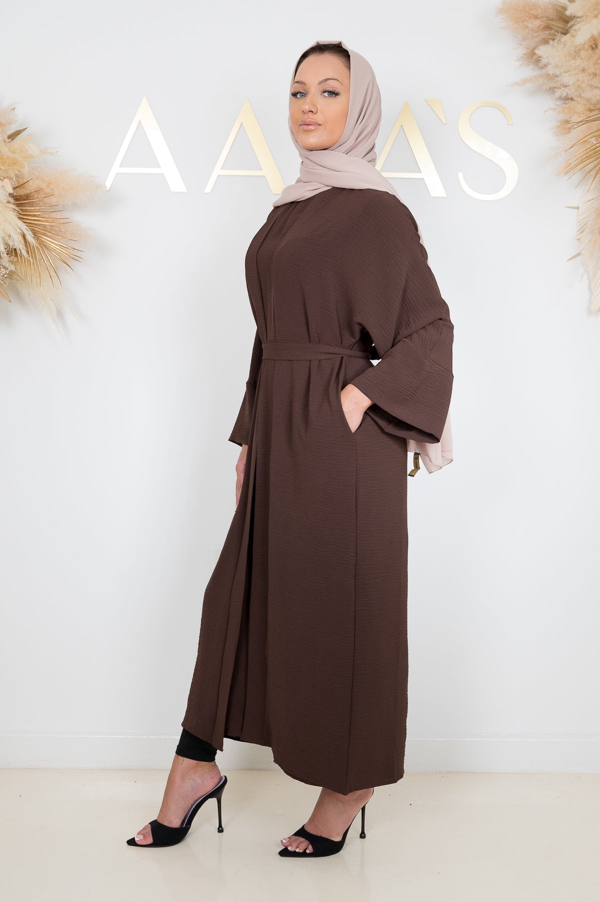 Cyra Abaya