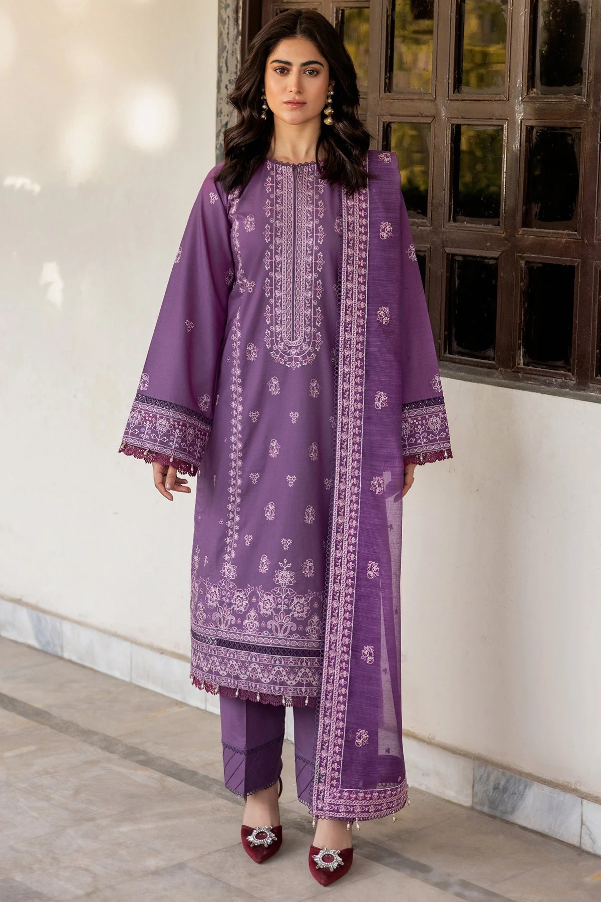 Dreamy Glint - Farasha Bahaar Embroidered Lawn Stitched