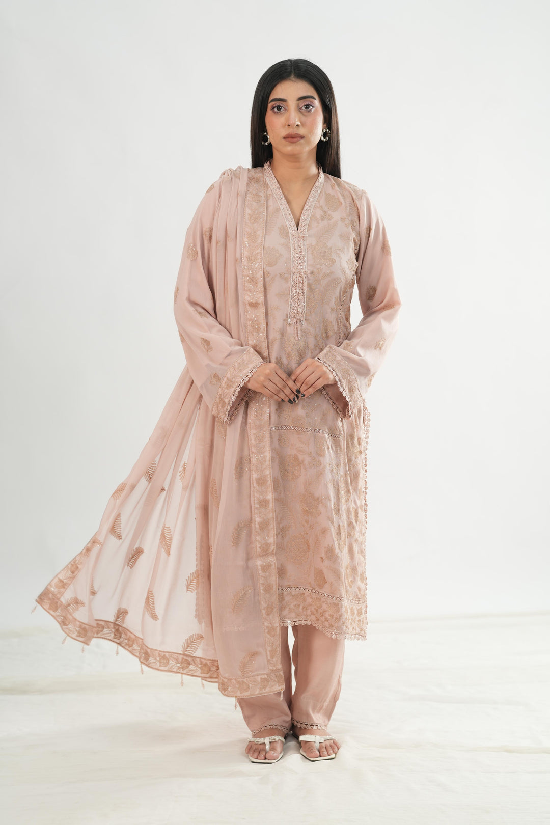 Ebrah - Alizeh Formals 26' Stitched