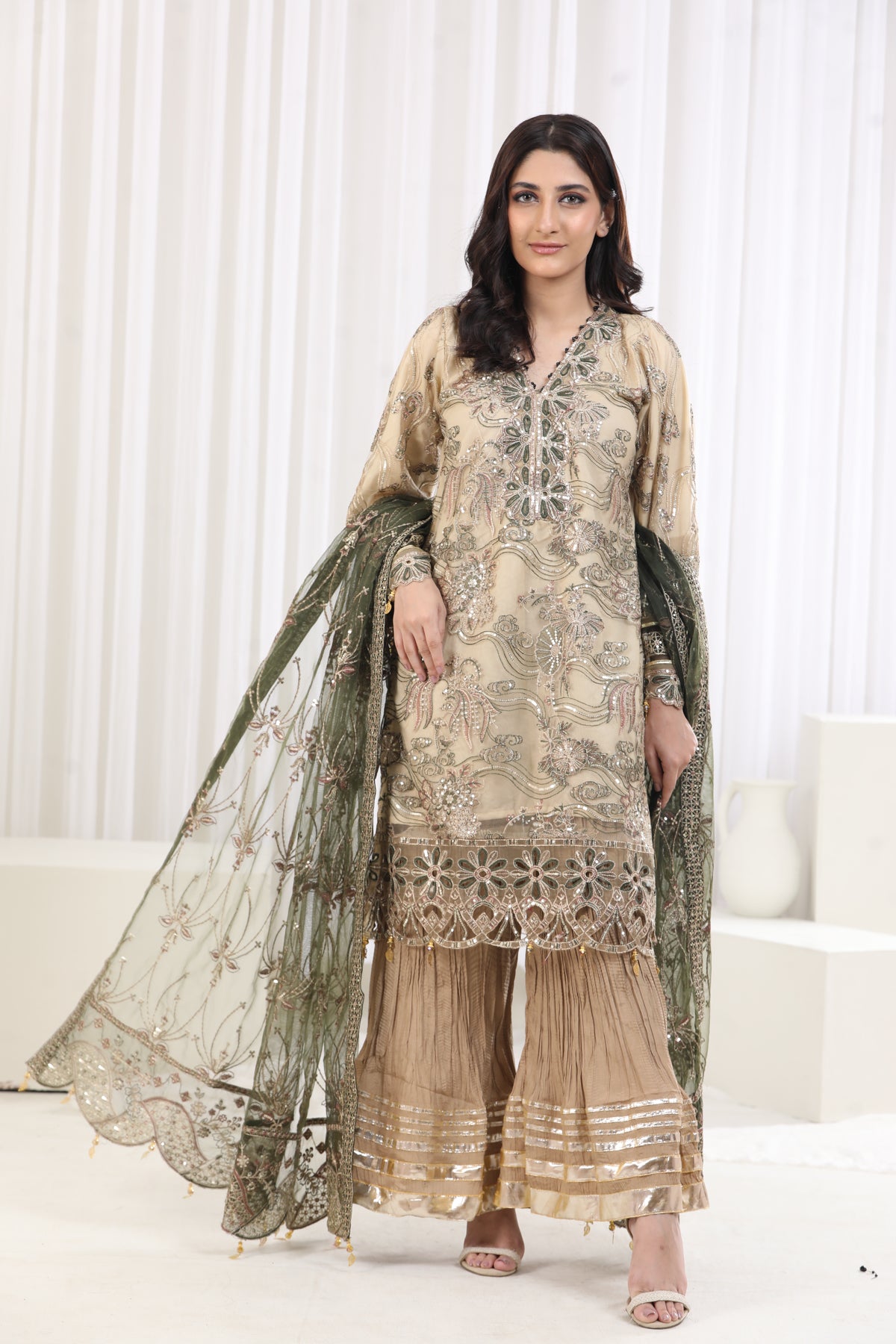 02-EMHAL - Alizeh Lamhay Festive Collection