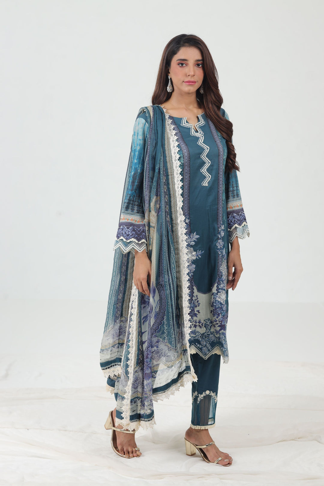 ESC-04A Moon Lily - Elaf Signature Lawn Series