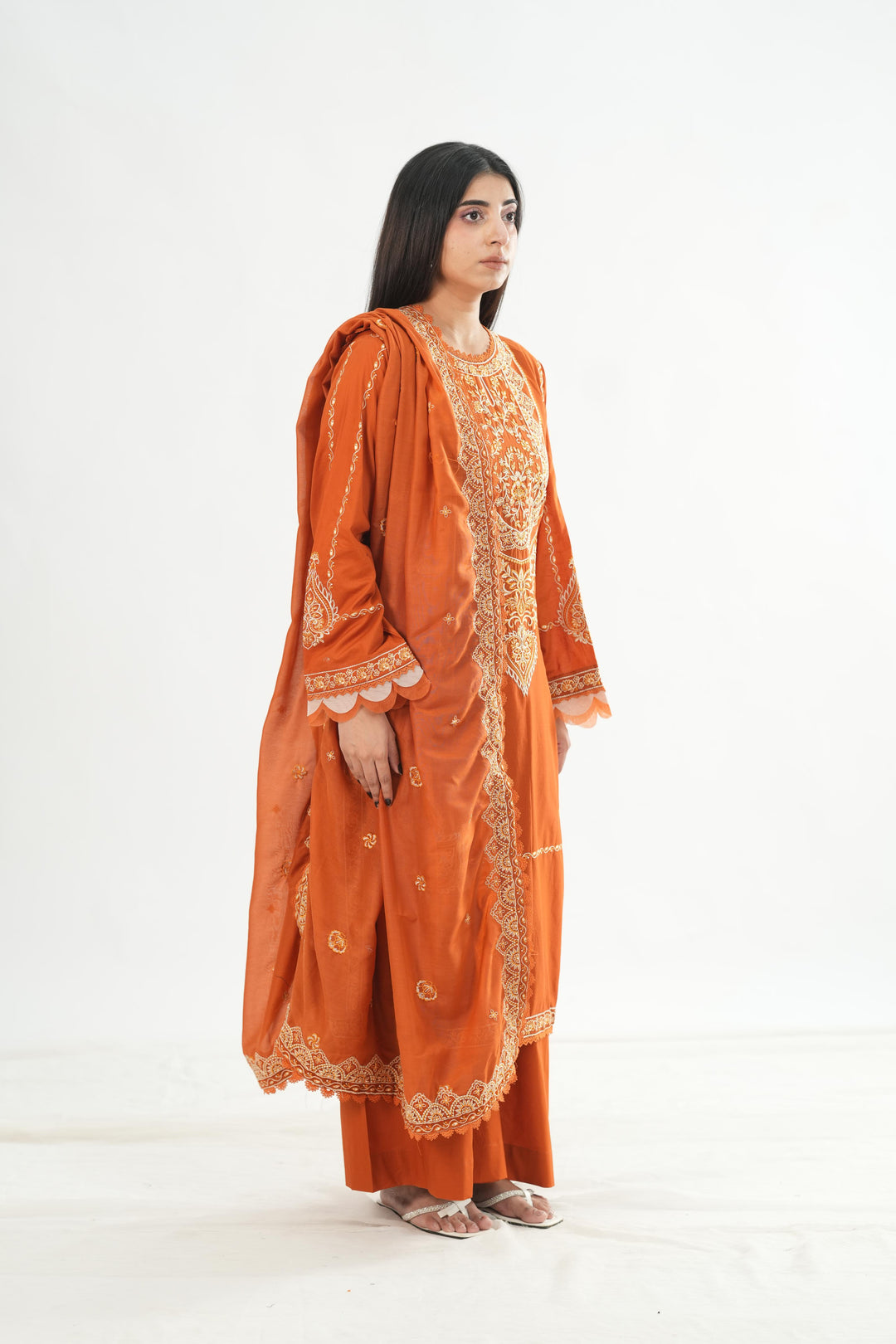 Design 2 - Mahnur Fiona Lawn Stitched