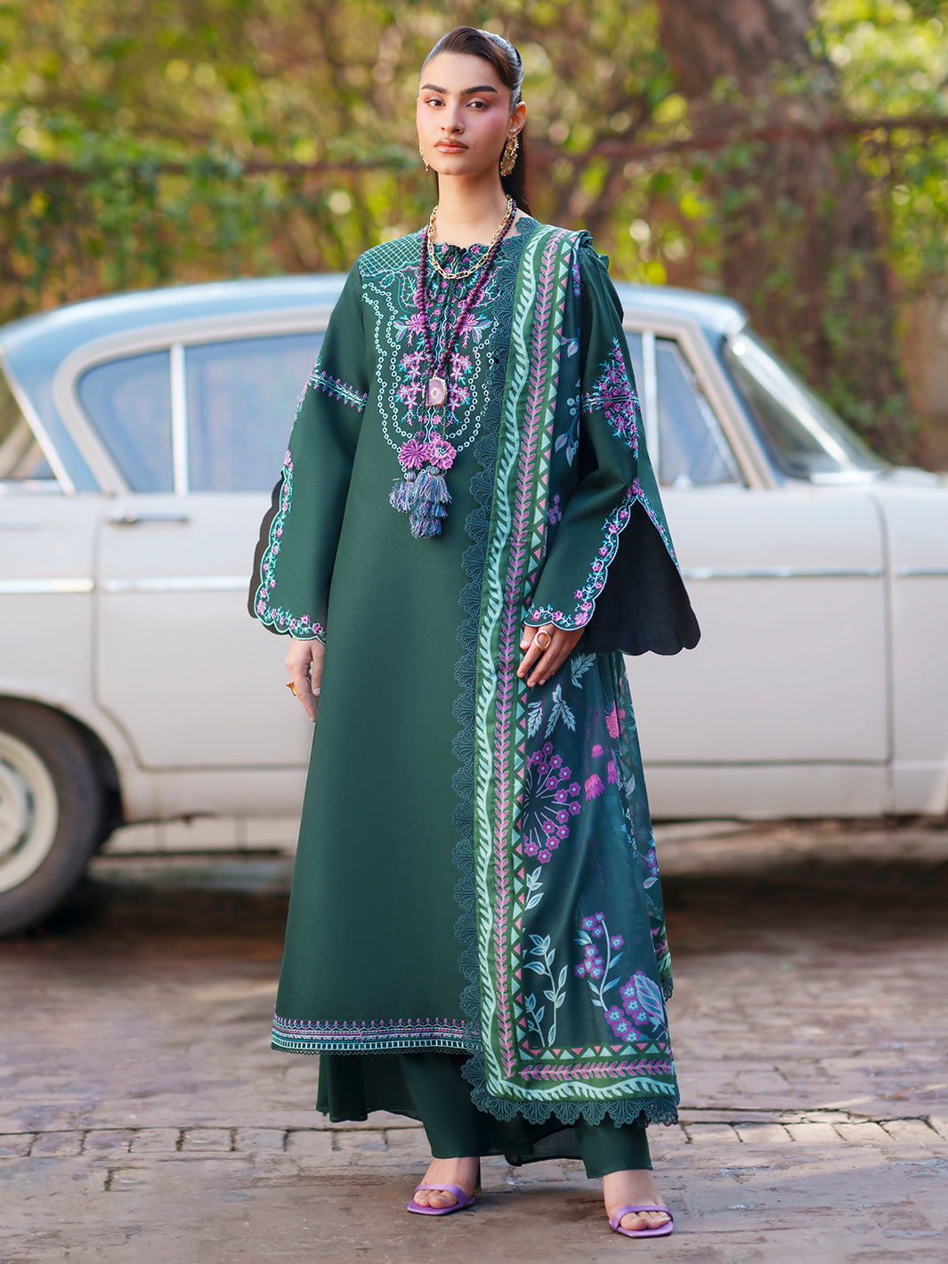 Design 8 - Mahnur Fiona Lawn Stitched
