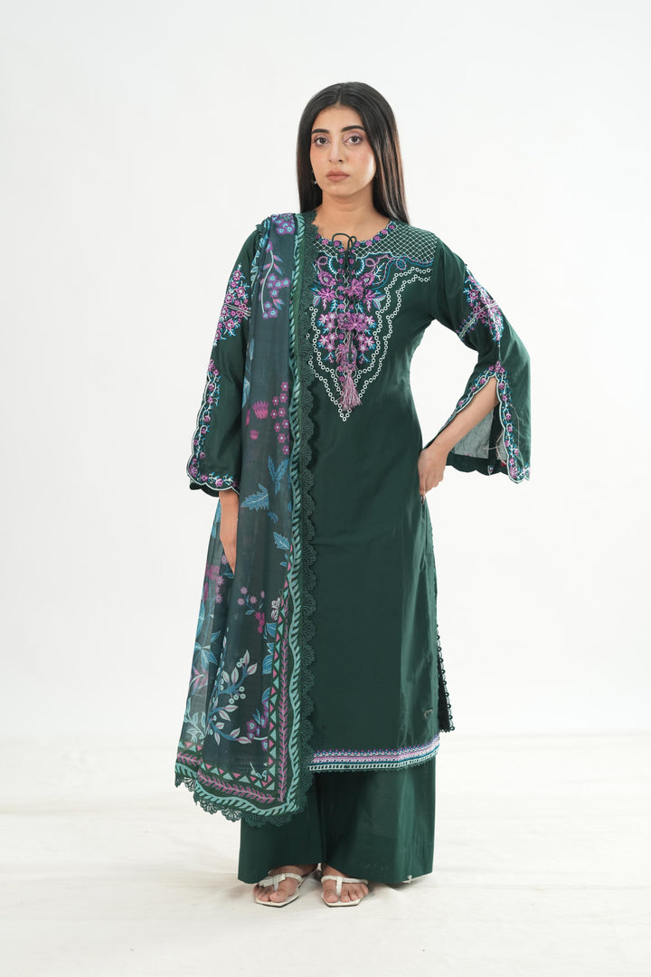 Design 8 - Mahnur Fiona Lawn Stitched
