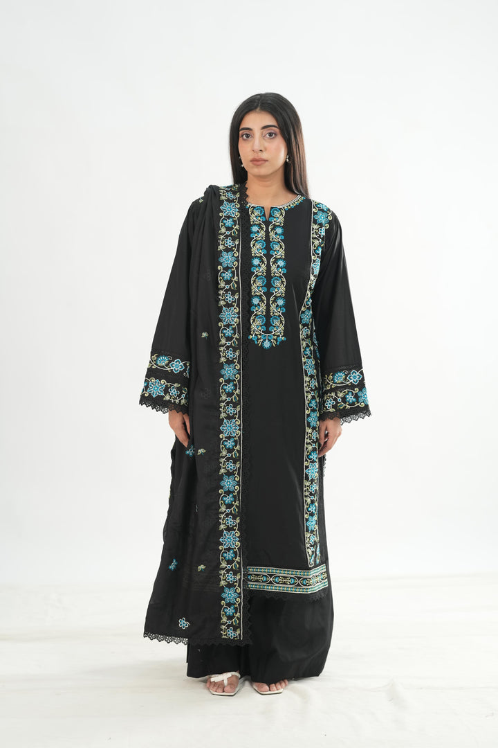 Design 11 - Mahnur Fiona Lawn Stitched