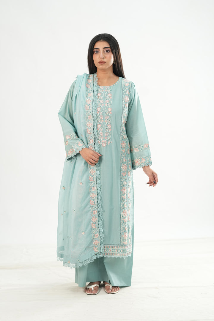 Design 12 - Mahnur Fiona Lawn Stitched
