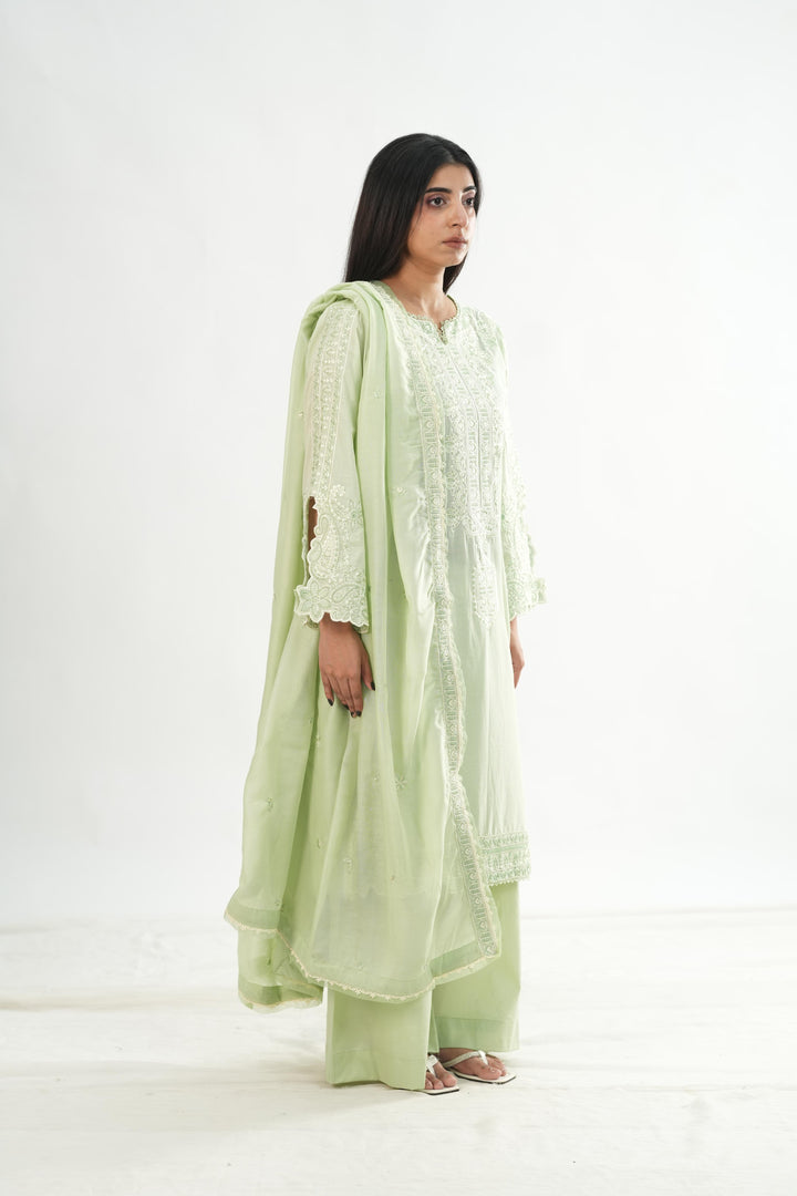 Design 14 - Mahnur Fiona Lawn Stitched