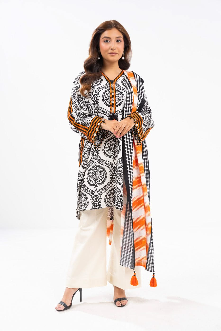 Printed Khaddar Beige Unstitched Suit - Alkaram