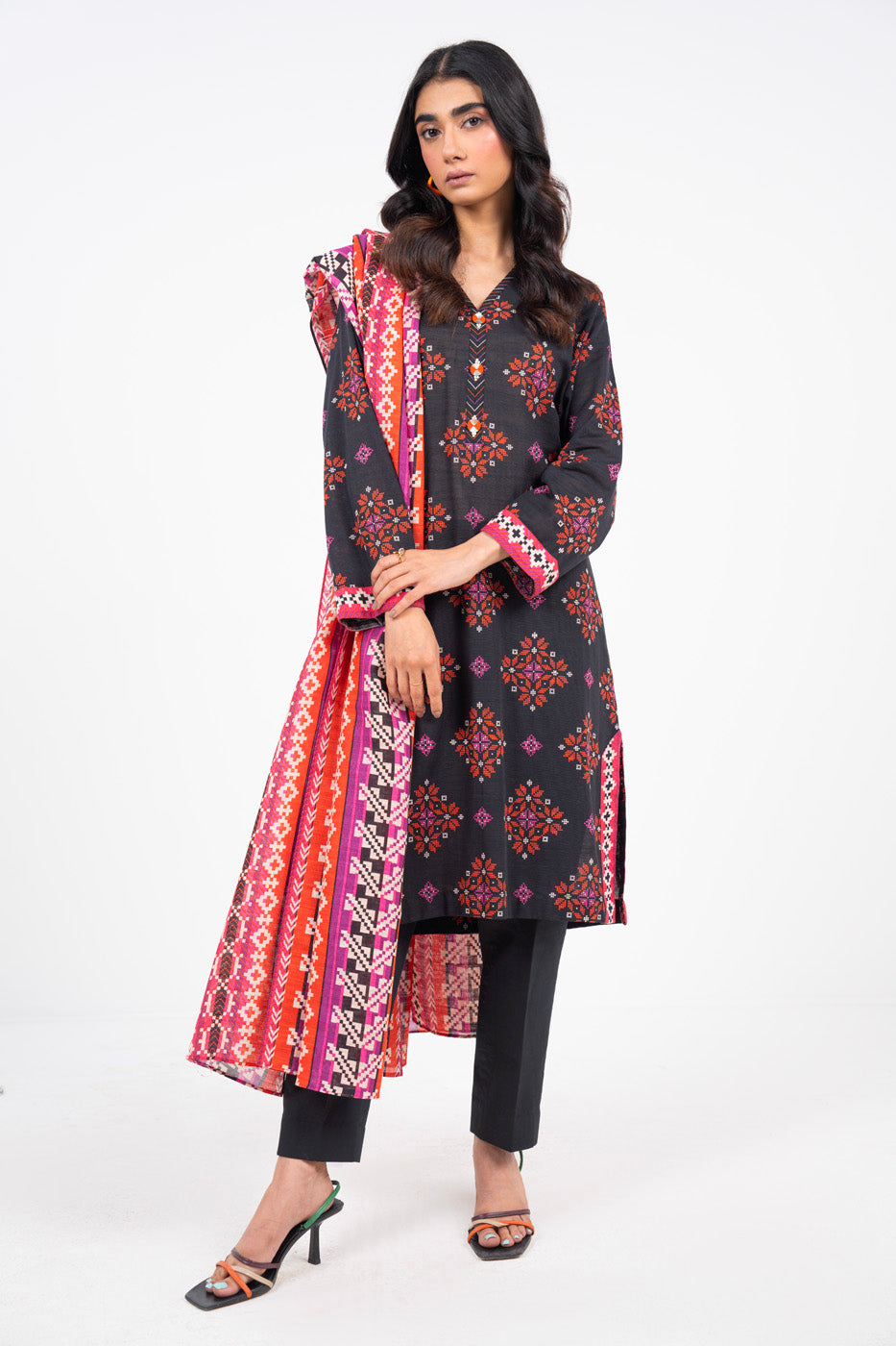 Printed Khaddar Black Unstitched Suit - Alkaram