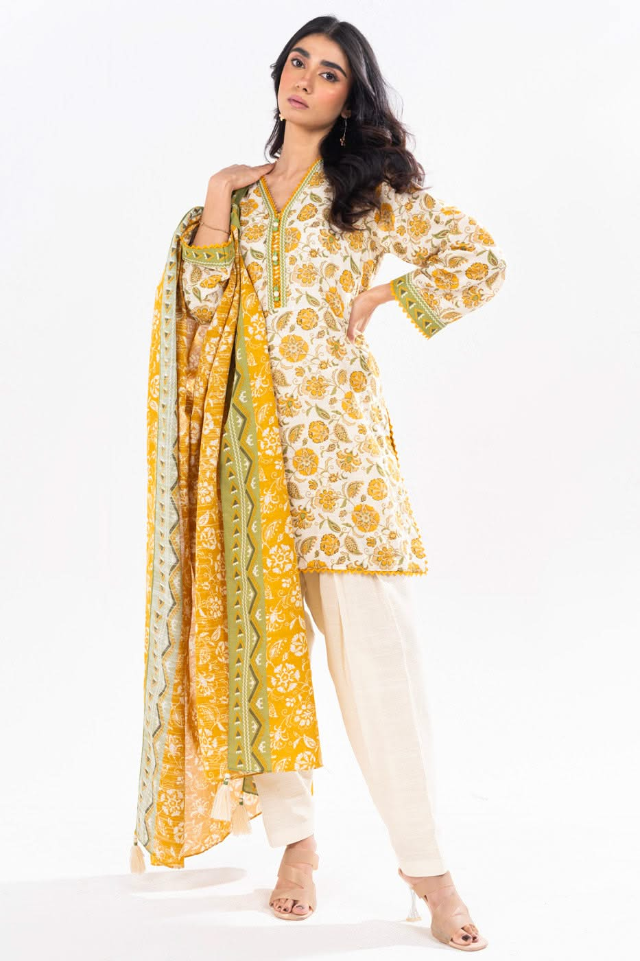 Printed Khaddar Off White Unstitched Suit - Alkaram