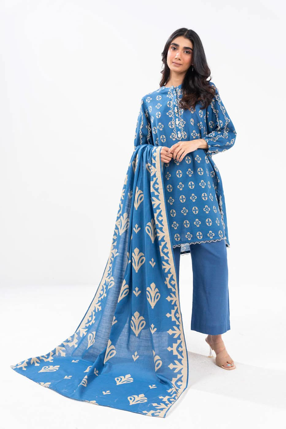 Printed Khaddar Suit Ink Blue Unstitched Suit - Alkaram