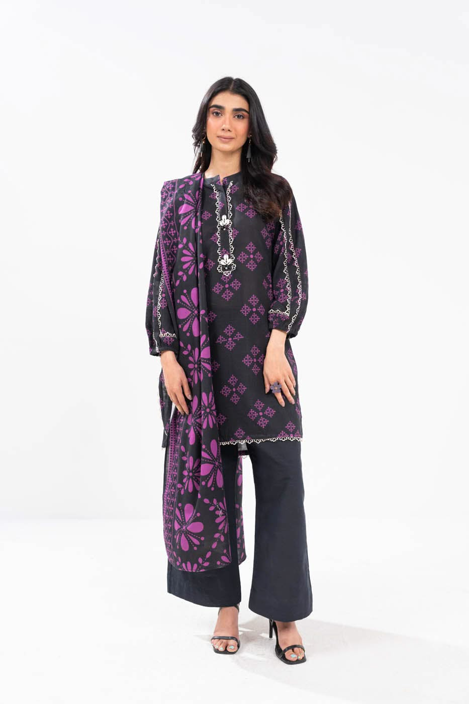 Printed Khaddar Suit Black Unstitched Suit - Alkaram