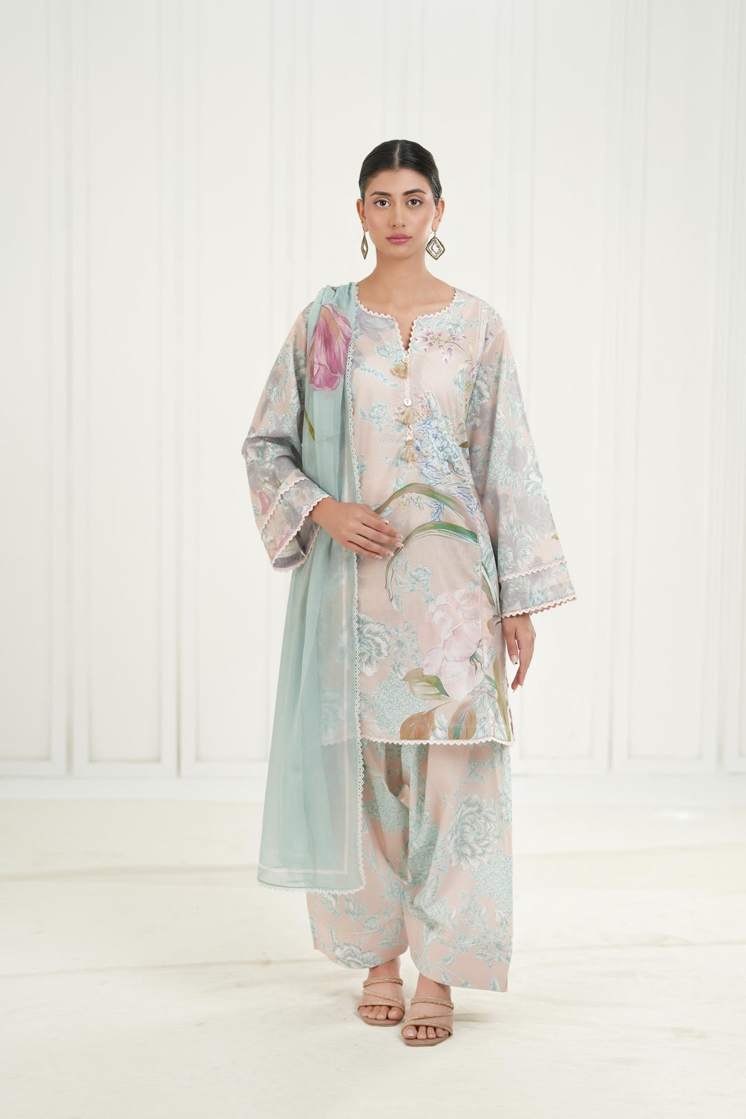 Fiora 2B - Zara Shahjahan Coco Drop III Stitched