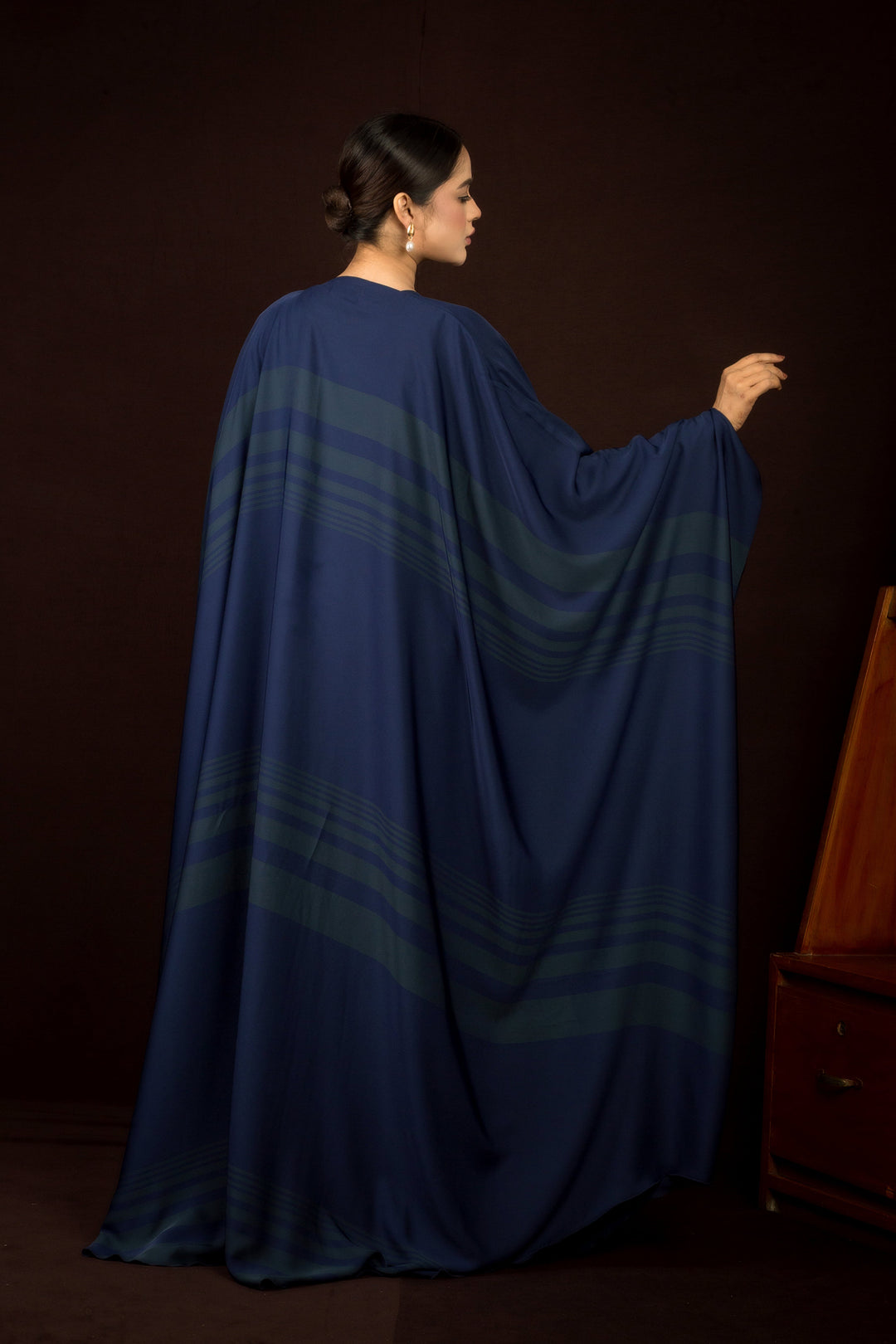 Miraan Navy Abaya