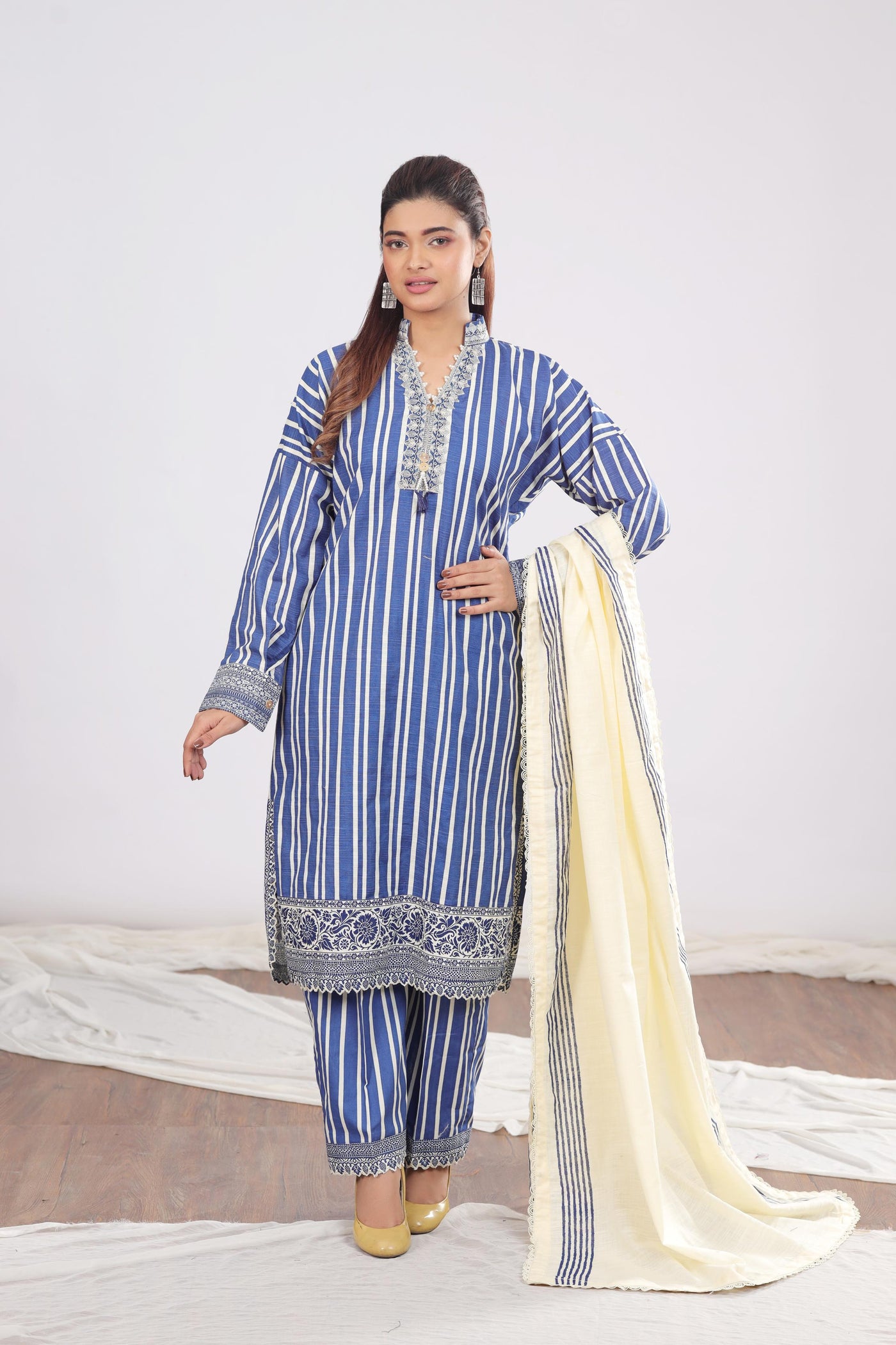 Design 2A - Sana Safinaz Mahay Stitched