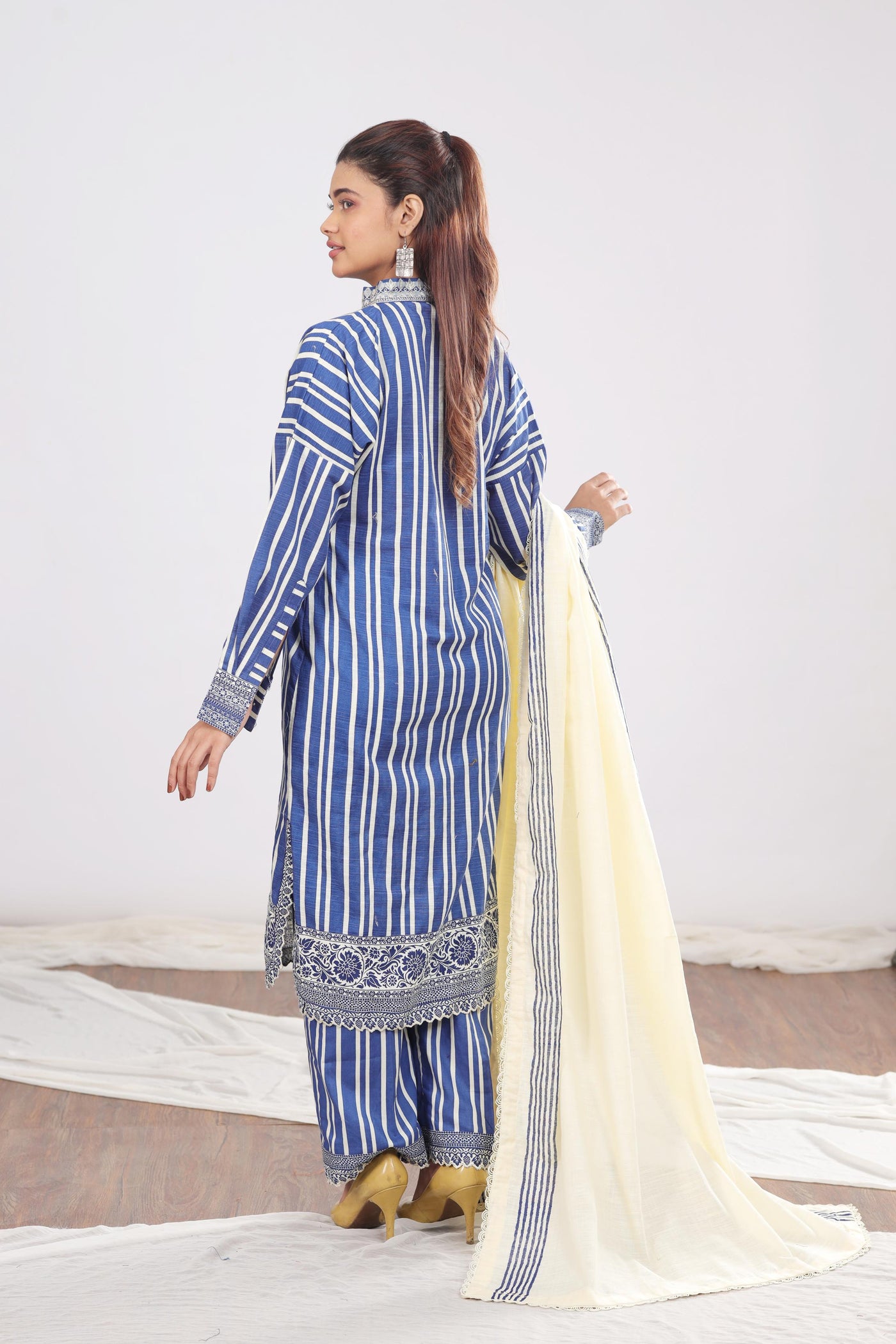 Design 2A - Sana Safinaz Mahay Stitched