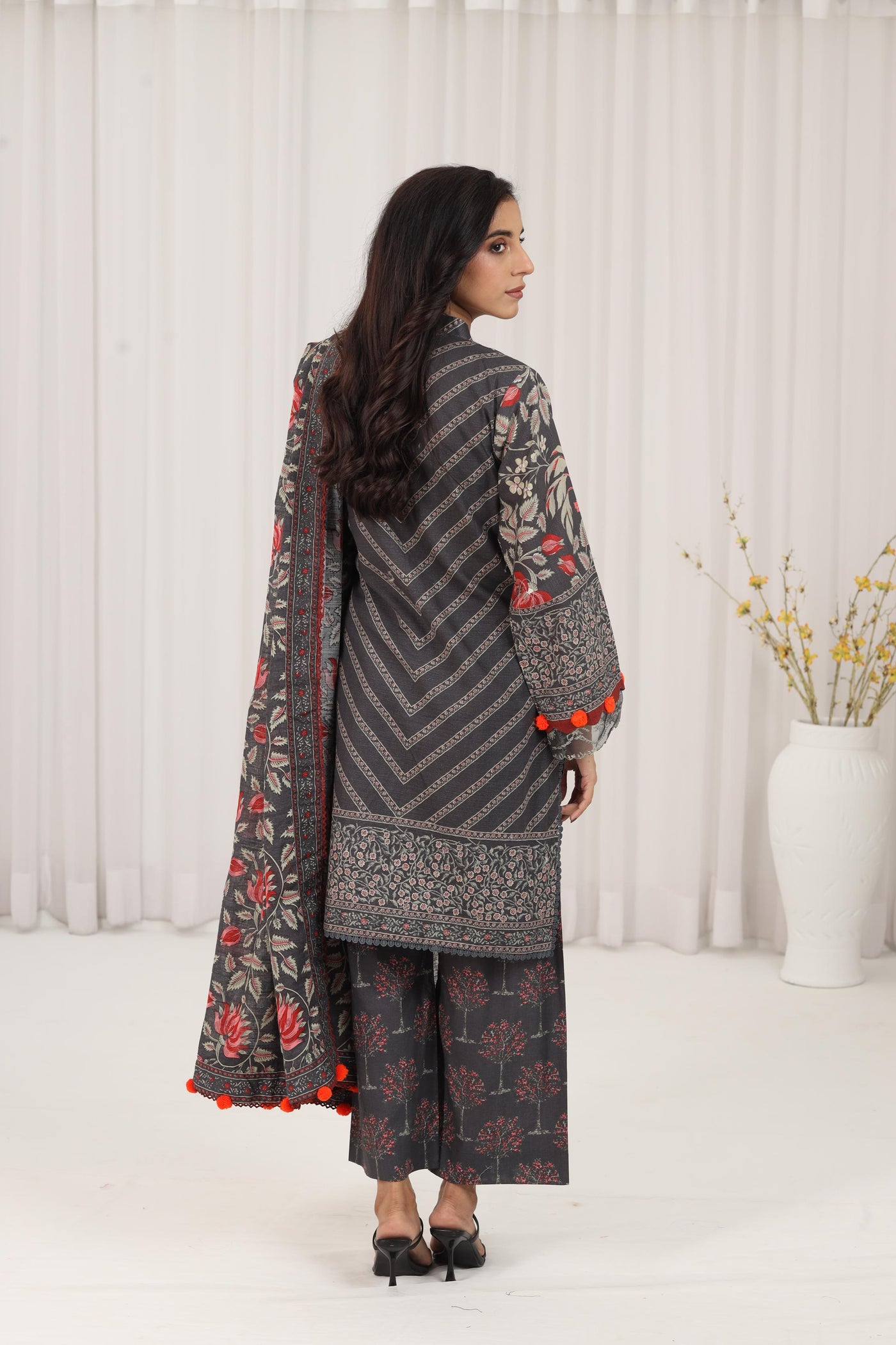 Design 2B - Sana Safinaz Mahay Stitched