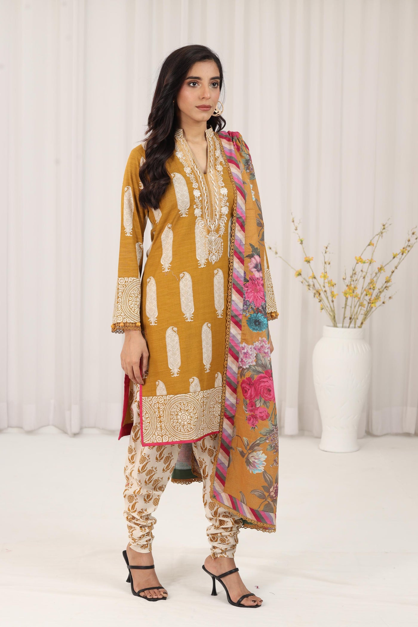 Design 16A - Sana Safinaz Mahay Stitched