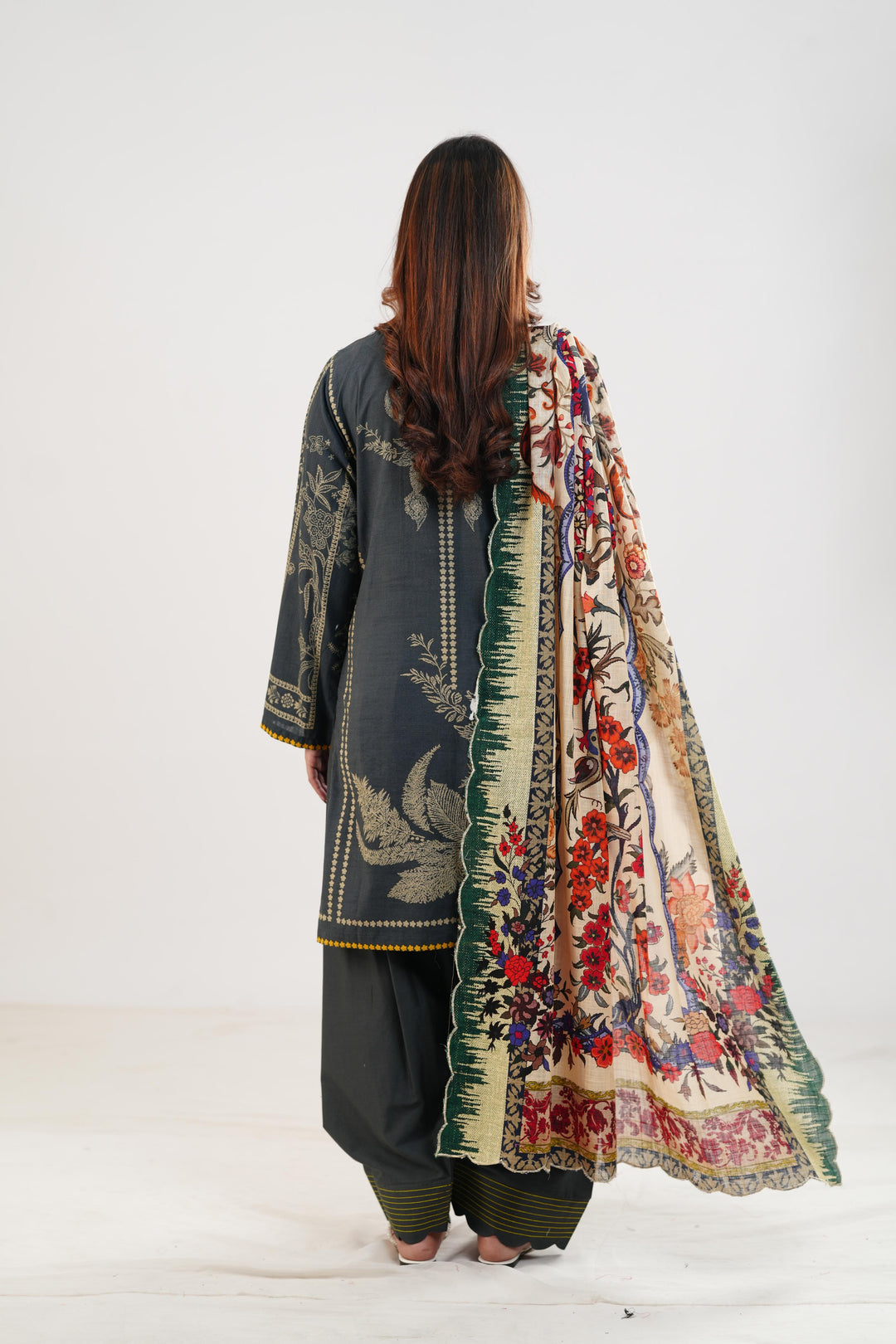 Design 5A - Sana Safinaz Mahay Stitched