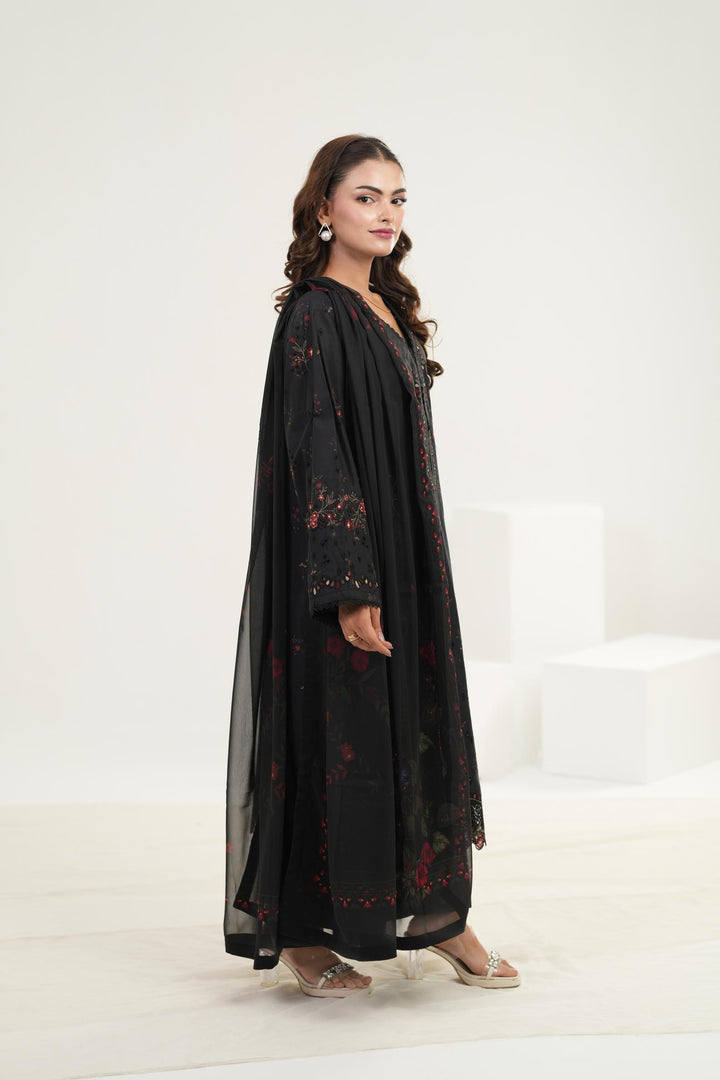 Embroidered Lawn Black Stitched Suit - Iznik