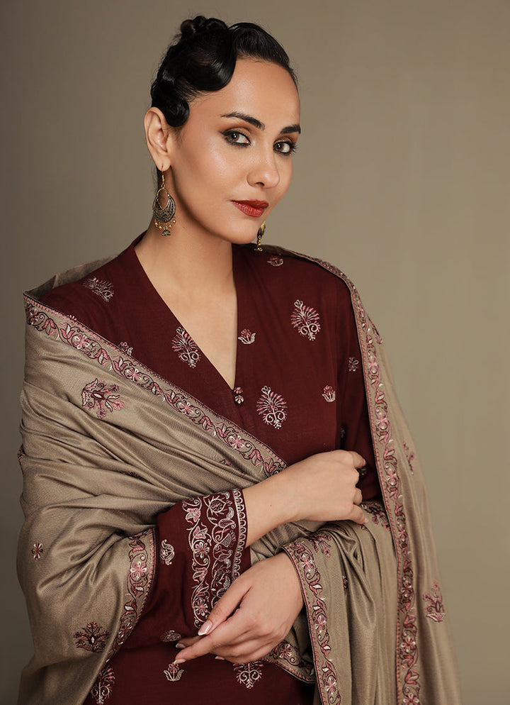 Khaddar/Acrylic Shawl White Stitched Suit - Image