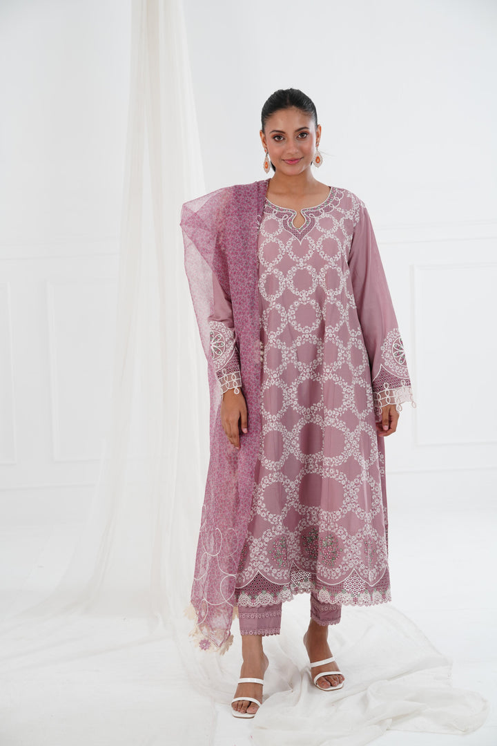 Design 10 - Jazmin Iris '25 Stitched