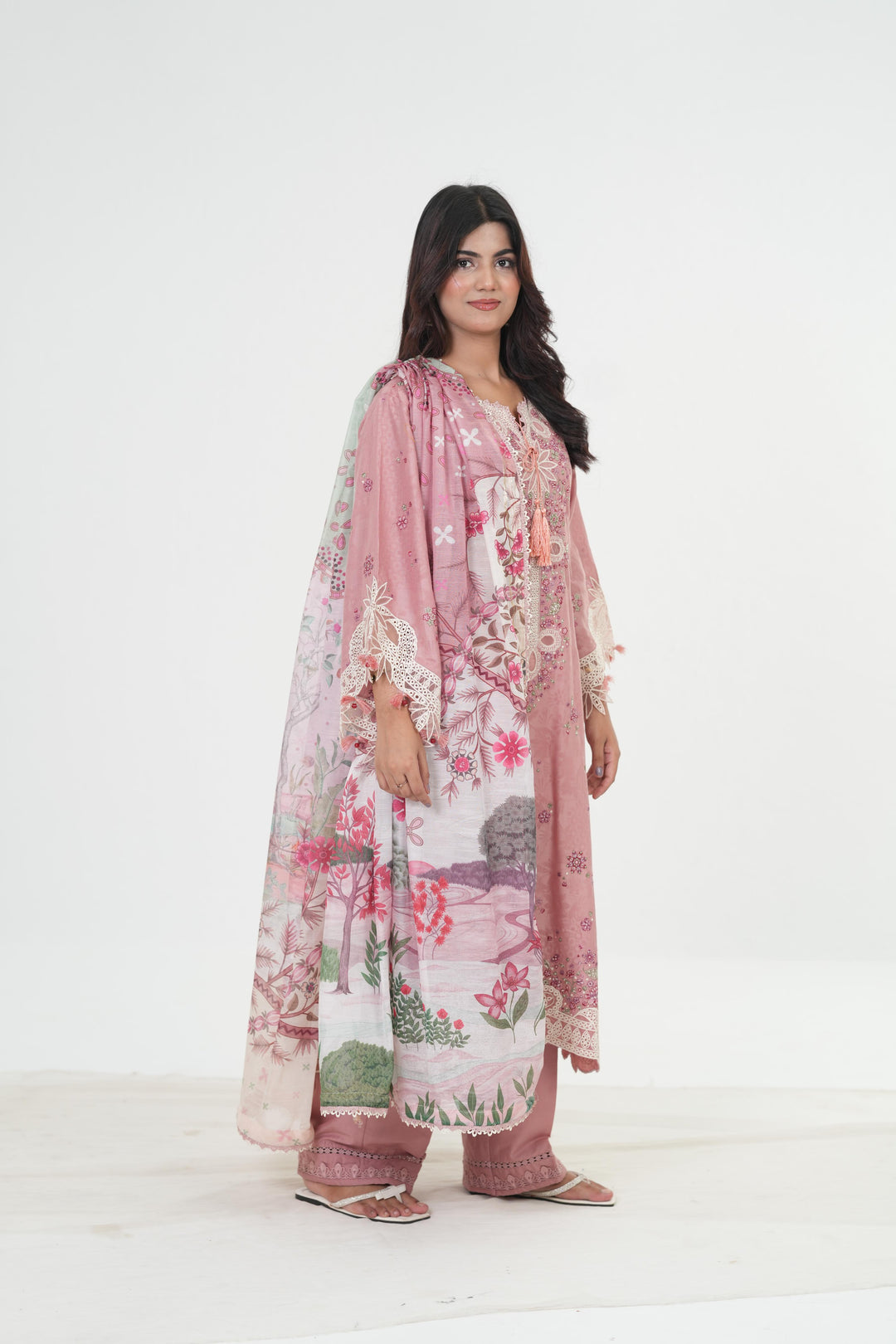 Design 4 - Jazmin Iris Luxury Stitched