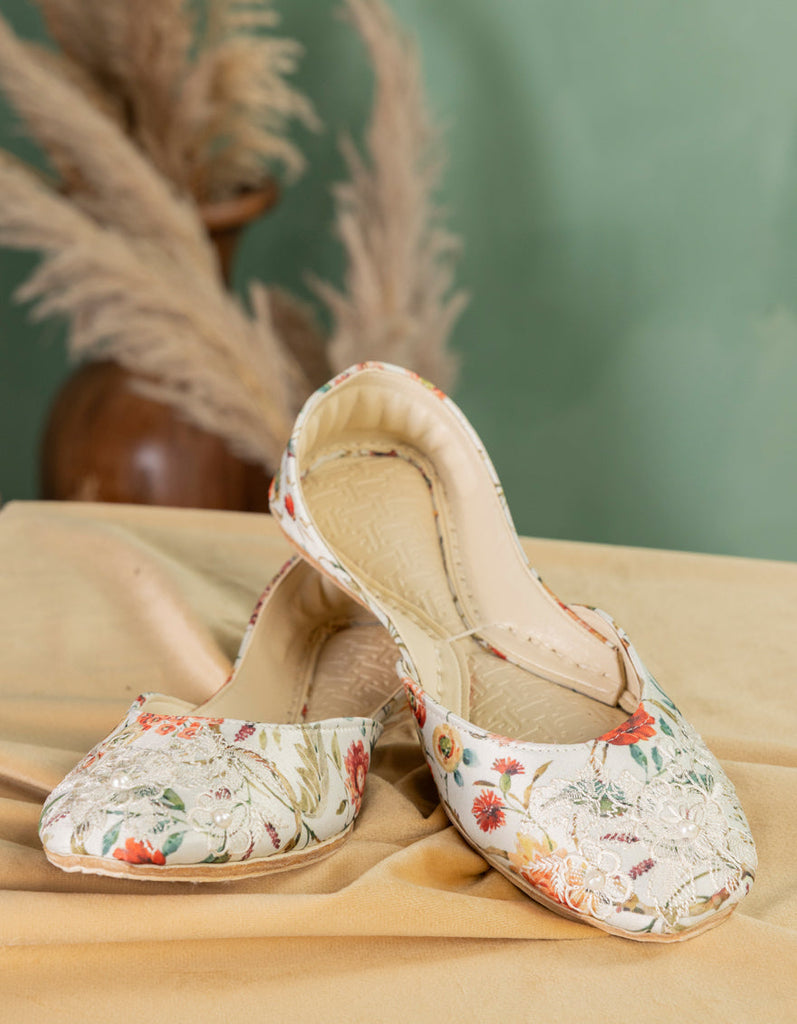 Off White Khussa Junaid Jamshed – Janan