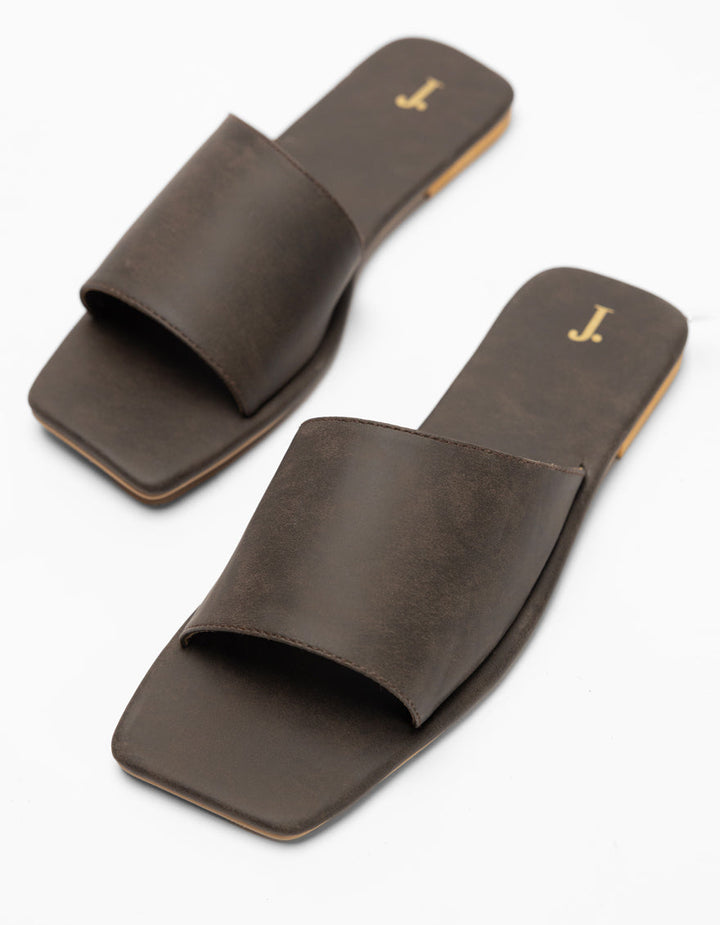 Brown Chappal - J. Junaid Jamshed