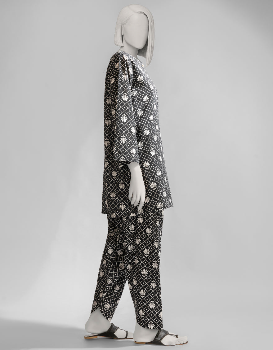 Lawn Black Kurti - J. Junaid Jamshed
