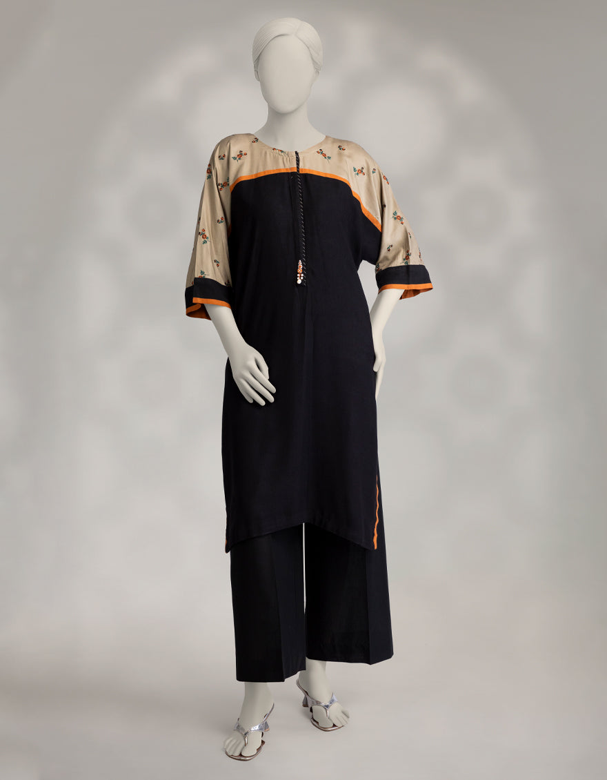 Pashmina Black Kurti - J. Junaid Jamshed