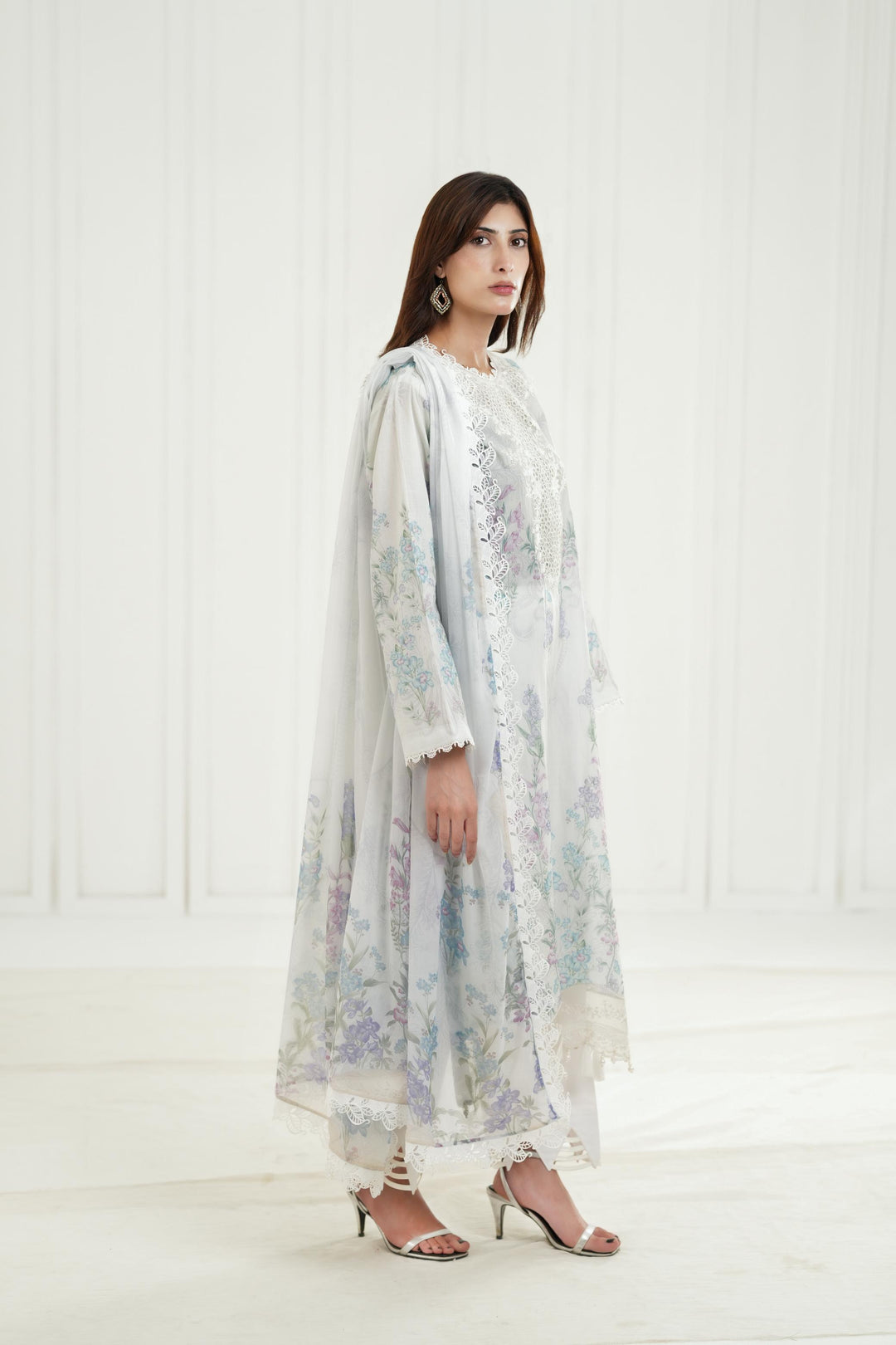 Junia - Zarposh Sundaze Stitched