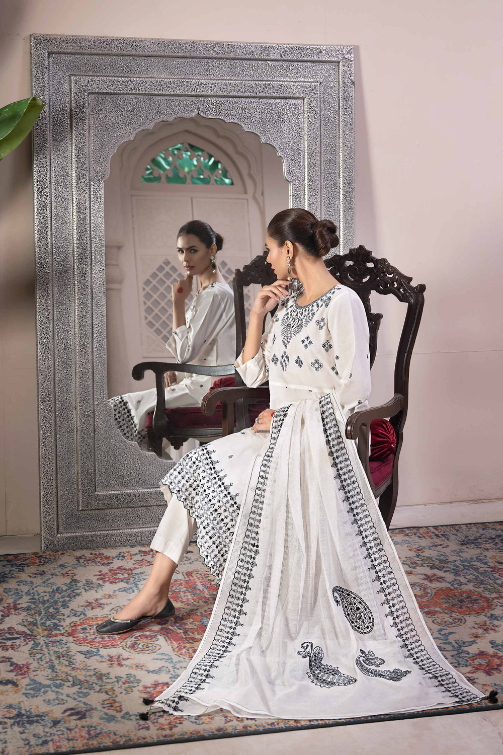 Embroidered Ivory 3 Piece Suit - Nishat