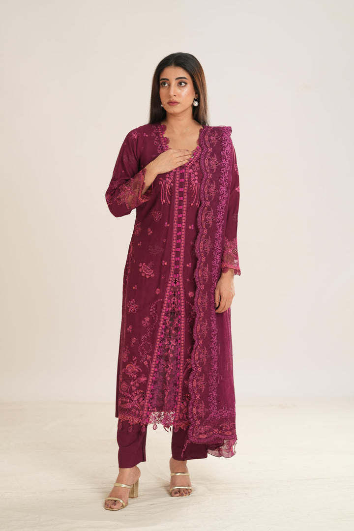 Veyrah - Q Line by Qalamkar Stitched