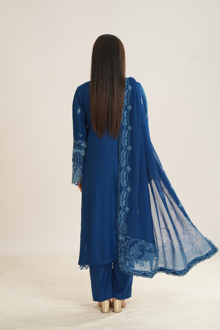 Eclipse - Q Line by Qalamkar Stitched