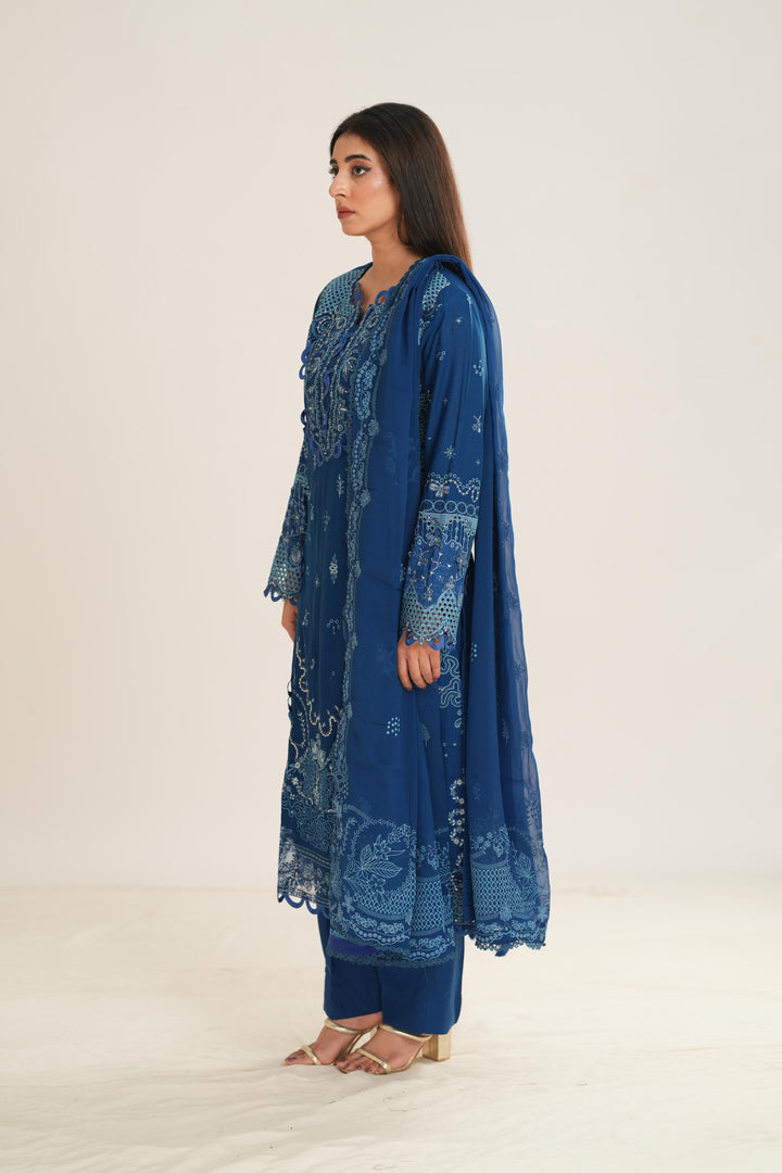 Eclipse - Q Line by Qalamkar Stitched