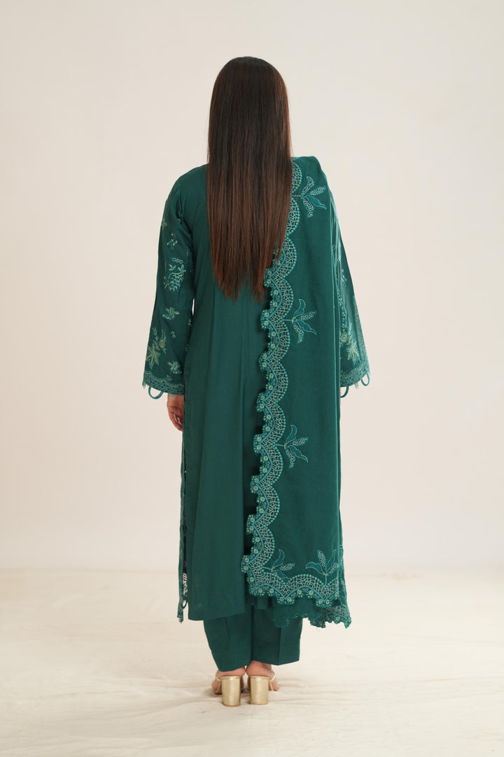 Meadow - Q Line by Qalamkar Stitched